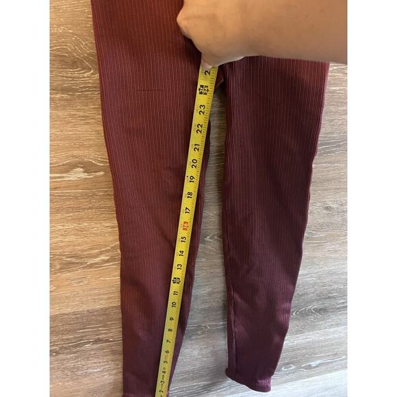 Spanx Leggings Size Medium ribbed Garnet Rose compression workout gym yoga - Picture 4 of 9